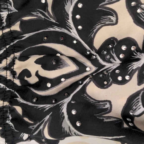 White House Black Market women's blouse Damask sequined cold shoulder EUC - Picture 2 of 5